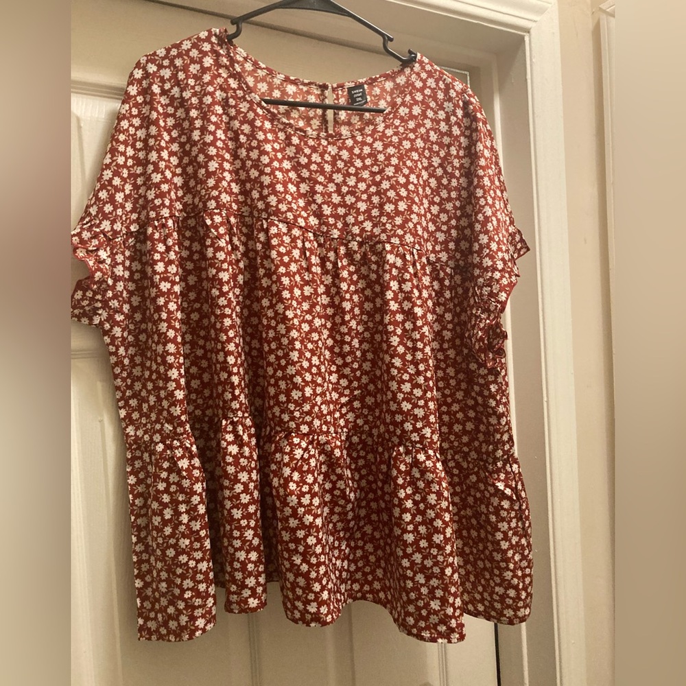 Like new condition. Super cute for summer!